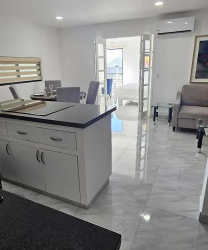 Elegant In An Upscale Building Cabo San Lucas