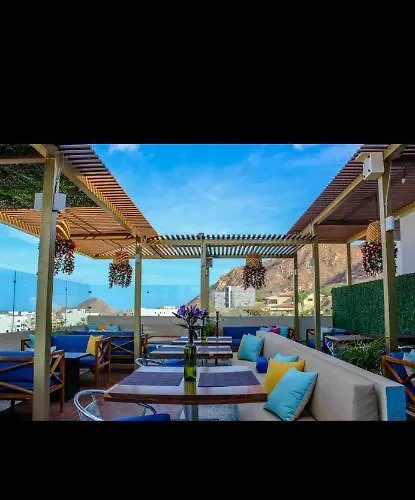 Elegant In An Upscale Building 4*