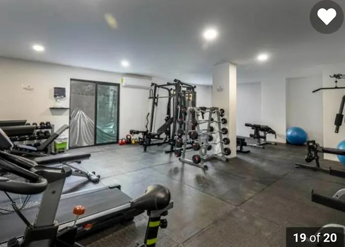 Apartahotel Elegant In An Upscale Building 4*
