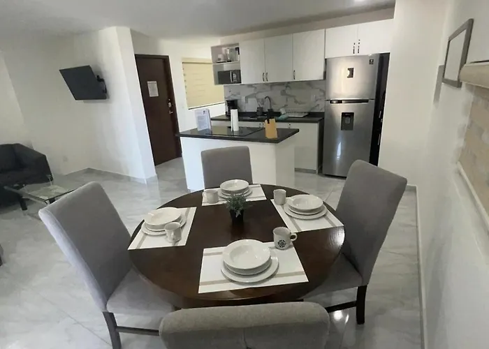 Elegant In An Upscale Building 4*